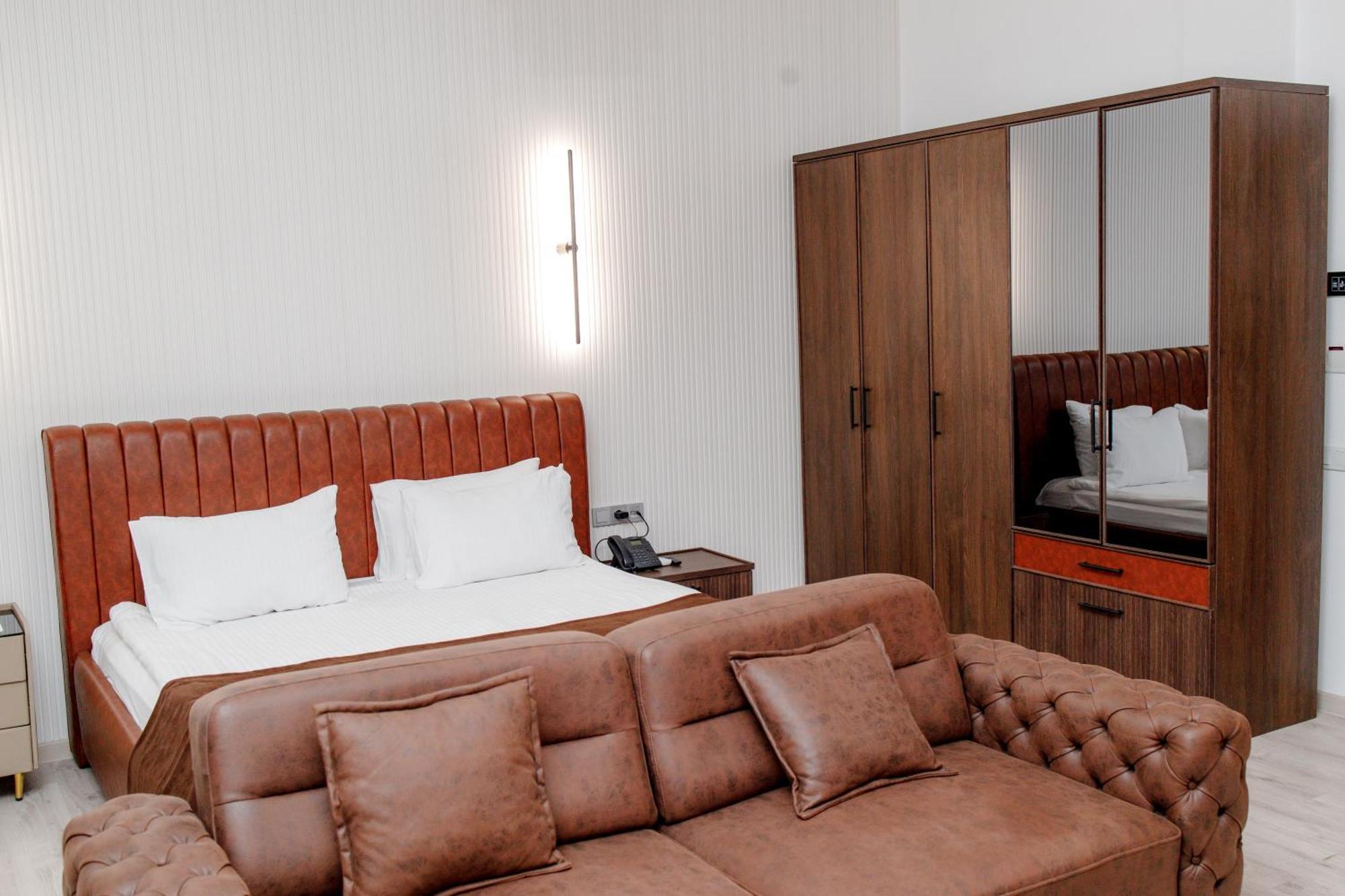 فندق Infinity Plaza Block 1 أتيراو المظهر الخارجي الصورة