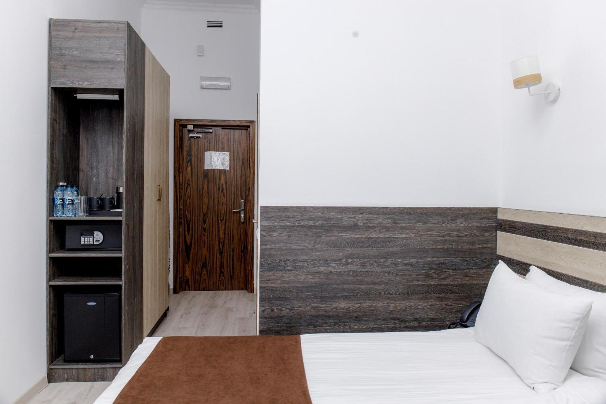 فندق Infinity Plaza Block 1 أتيراو المظهر الخارجي الصورة